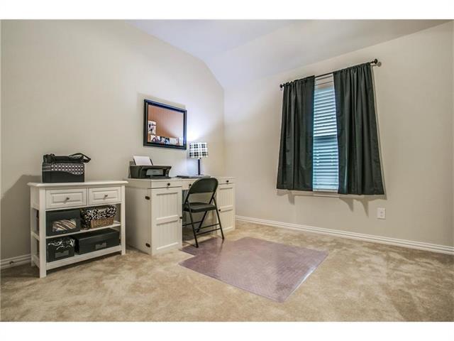 Building Photo - 929 Jamesville Ln