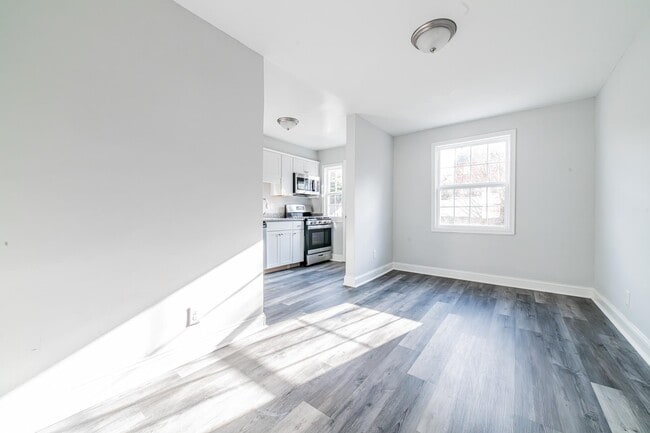 Building Photo - 1435 Dartmouth Ave