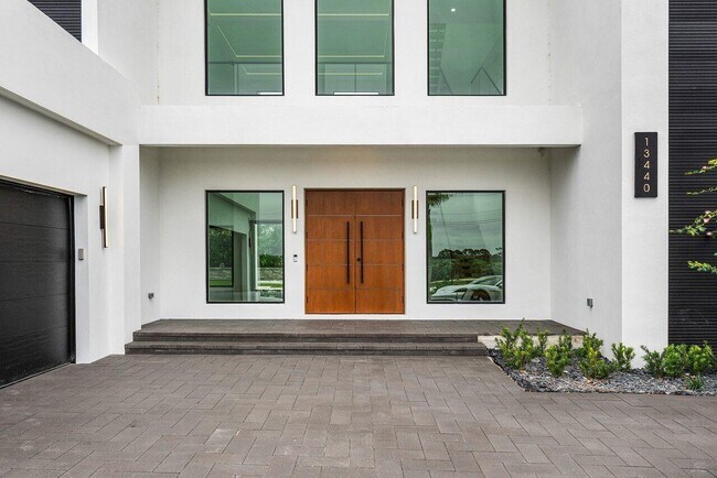 Building Photo - 13440 US-1