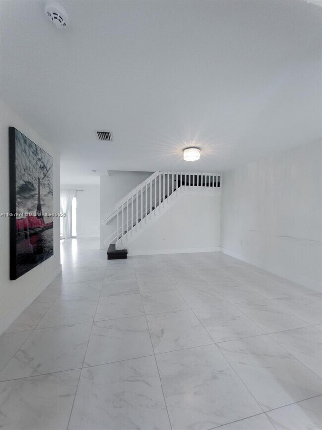 Building Photo - 16449 SW 48th Terrace