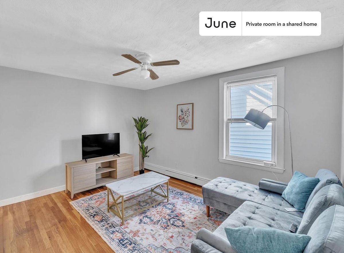 Building Photo - Room in Shared 4 bed/2 bath home