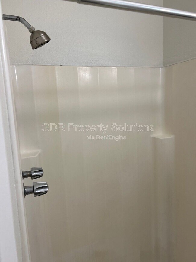 Building Photo - 401 14th St NW