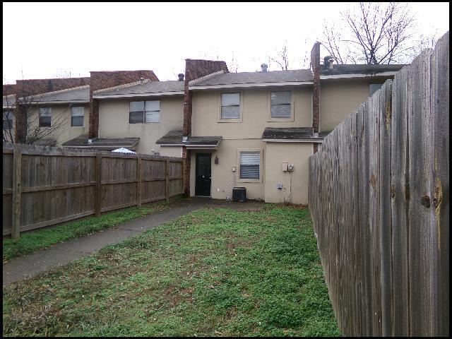 Building Photo - 408 W 4th St