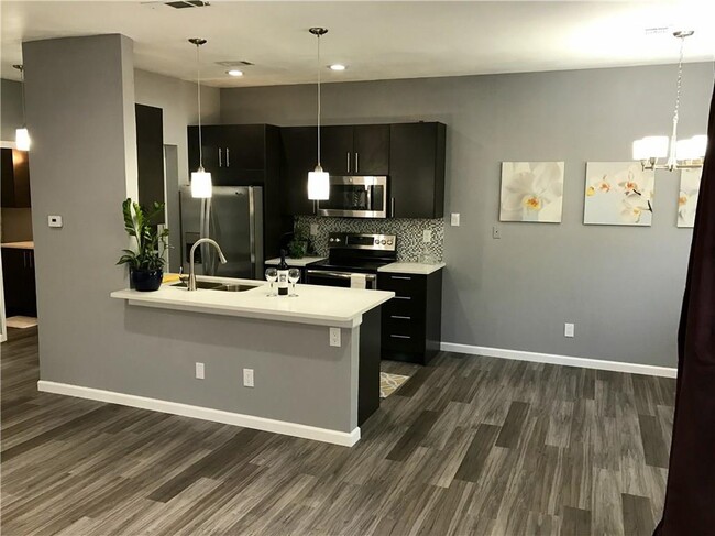 Building Photo - 2506 Wedglea Dr