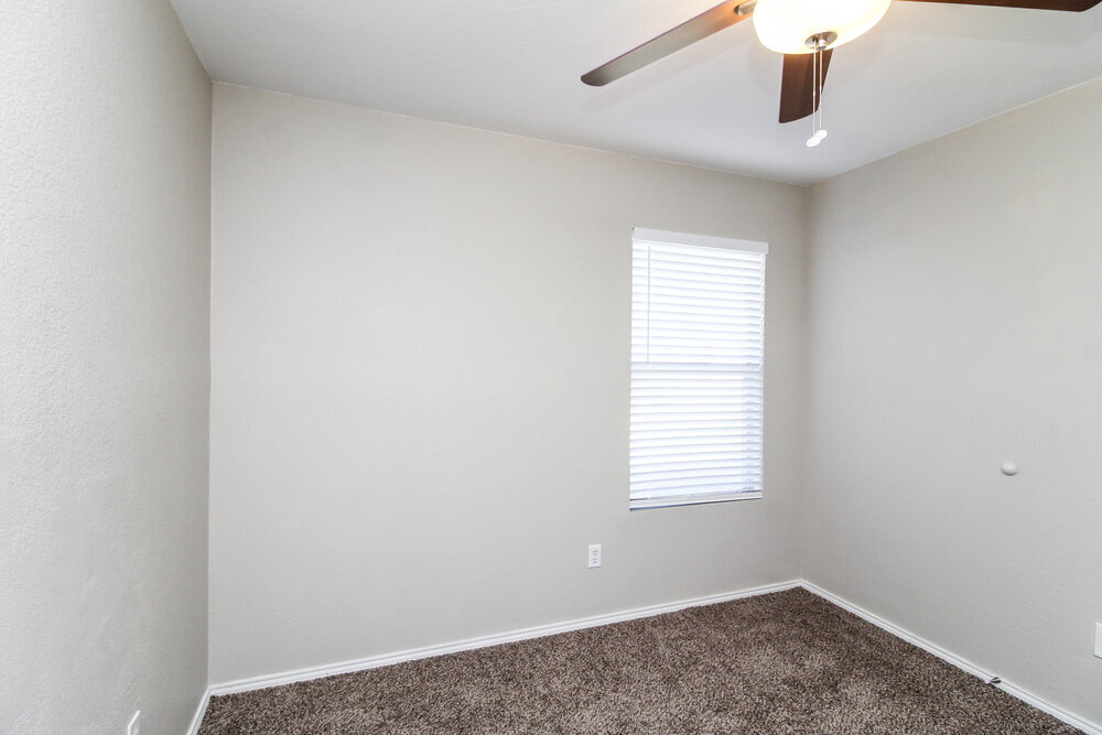 Building Photo - 1329 Castle Ridge Rd
