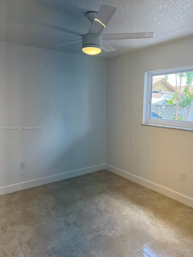 Building Photo - 2670 W 76th St