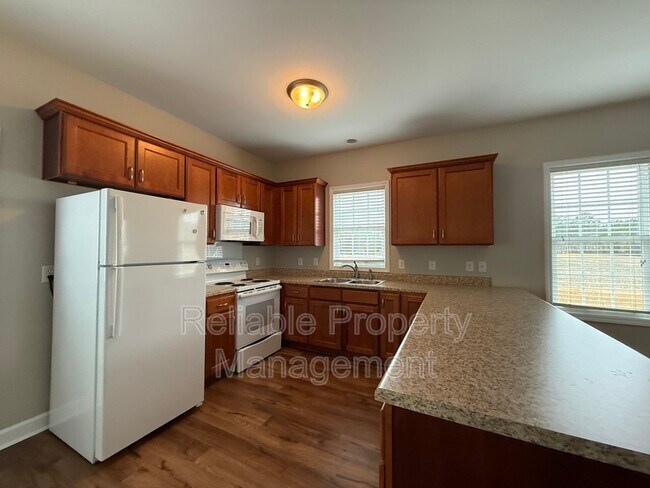 Building Photo - 800 Phillips Rd