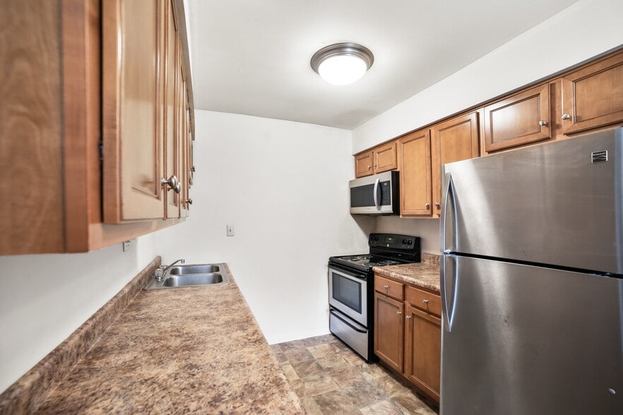 Building Photo - Somerset Apartments