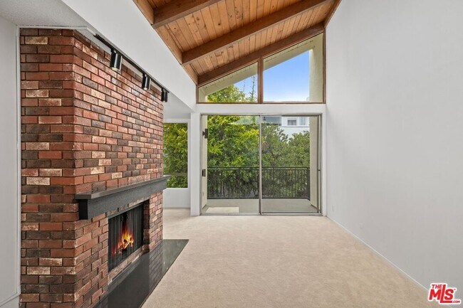 Building Photo - 1340 S Beverly Glen Blvd