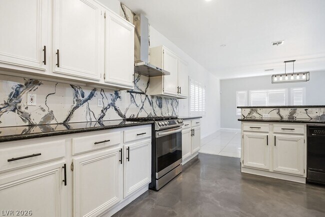 Building Photo - 7285 Winding Creek Dr