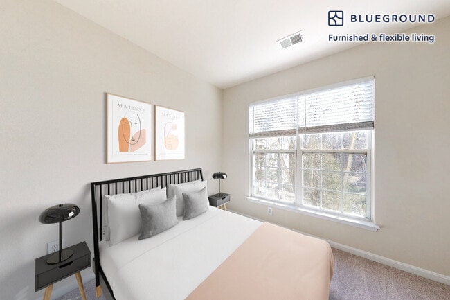 Building Photo - 14240 Alta Oaks Dr