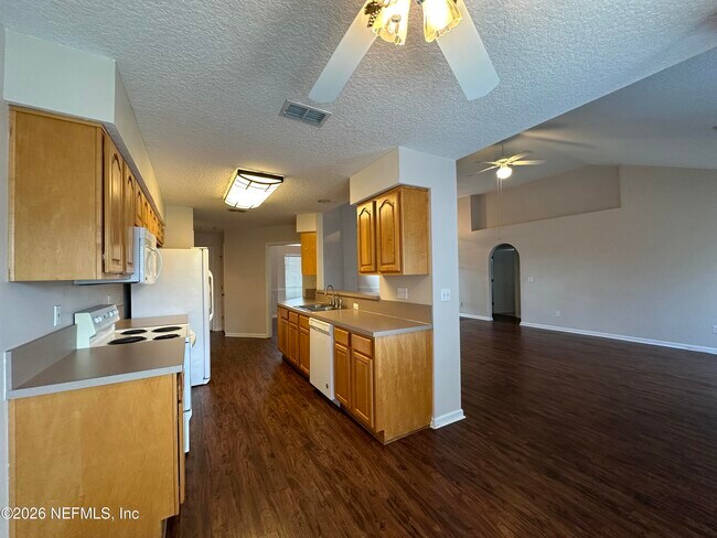 Building Photo - 3032 Bluejack Court