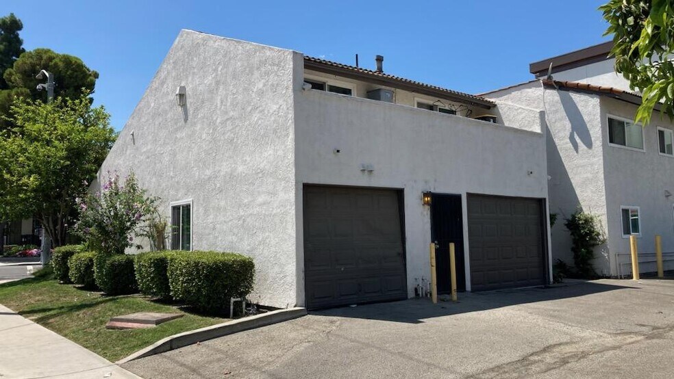 Building Photo - 7471 Artesia Blvd