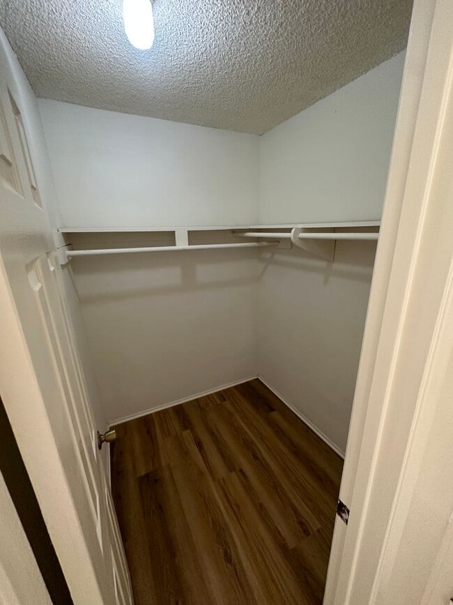 Building Photo - Newly Remodeled South Corona Family Home