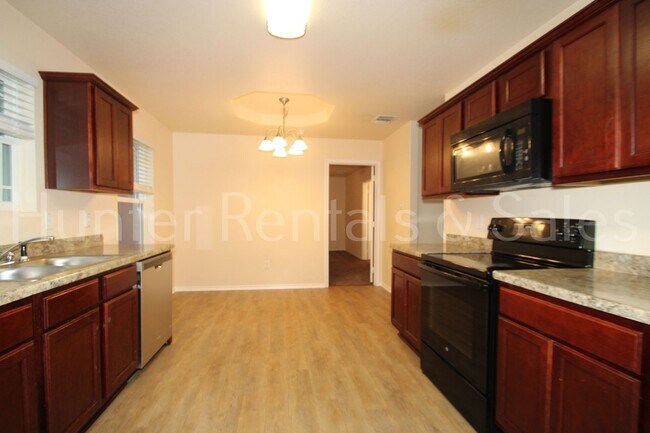 Building Photo - Beautiful 4-Bedroom, 2-Bath Home for Rent ...
