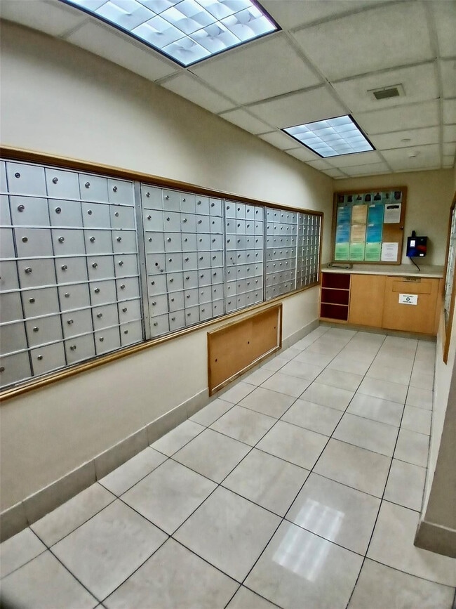 Building Photo - 101 Briny Ave