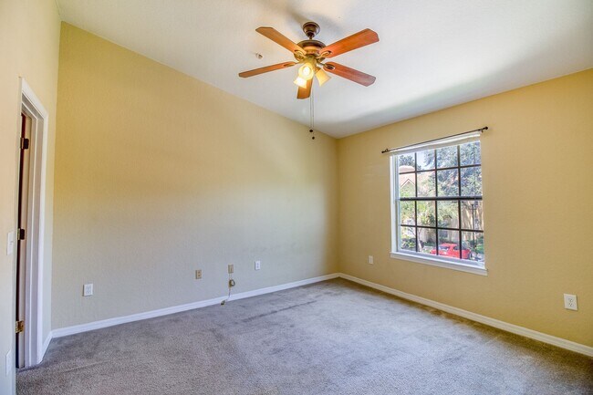 Building Photo - MOVE IN BY MAY 15th and GET 2 WEEKS OFF YO...