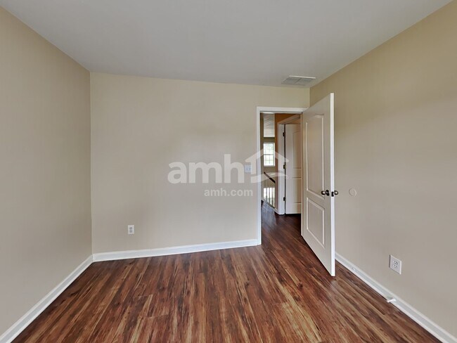 Building Photo - 6433 Grand Hickory Dr