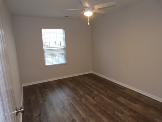 Building Photo - 1595 Millbrook Dr