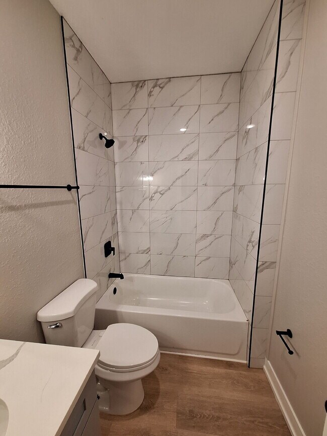 Building Photo - Available with ZERO DEPOSIT MOVE-IN!