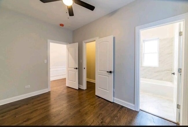 Building Photo - 5824 S Michigan Ave