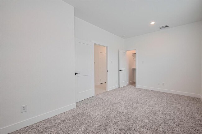 Building Photo - 7746 Meadow Mouse Ln