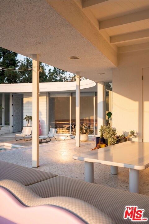 Building Photo - 4575 Dundee Dr