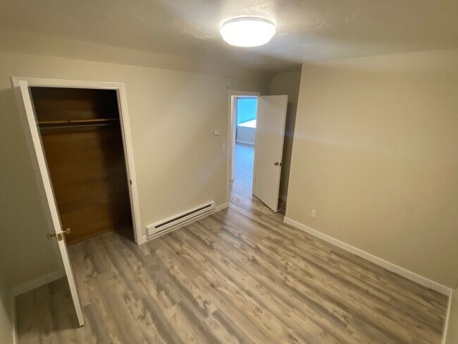 Building Photo - Johnson Duplex Apartments