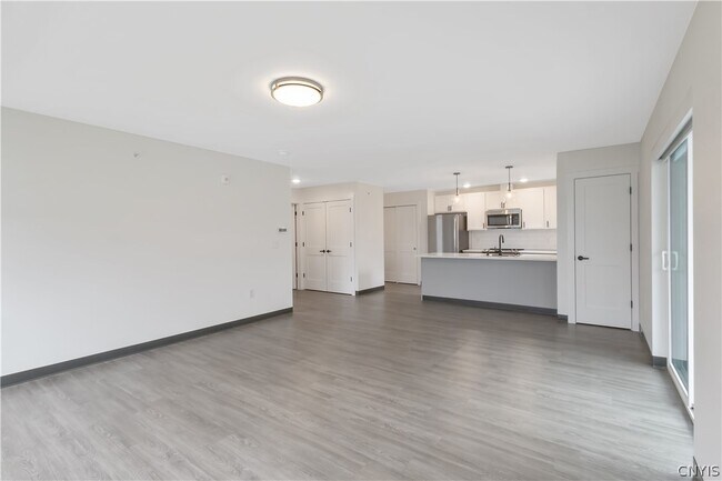 Building Photo - 15 Loso Dr