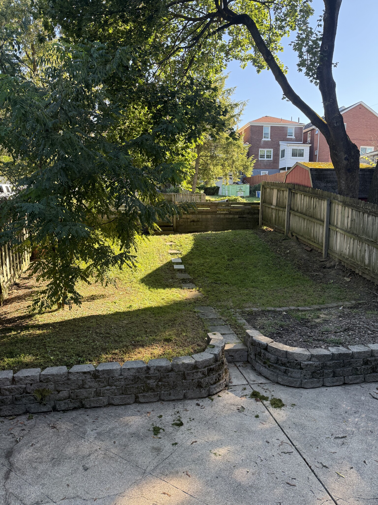 Building Photo - 1129 Woodbourne Ave