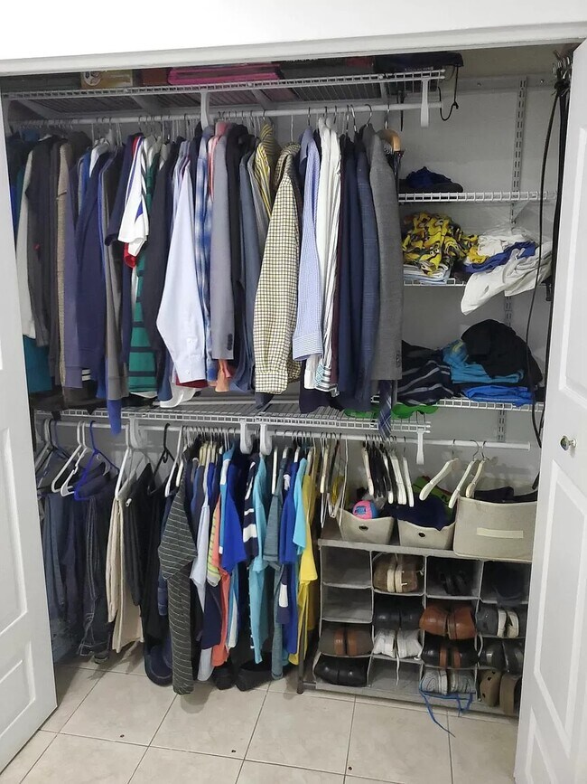 Building Photo - 11821 SW 123rd Ave