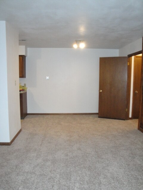 Building Photo - 3445 Kingswood Pl