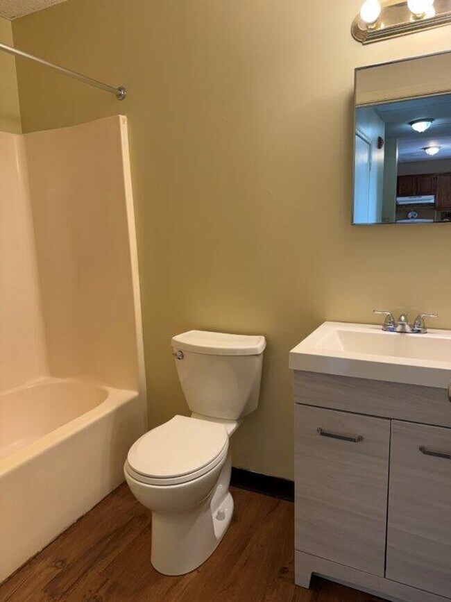 Building Photo - 46 S 8th St