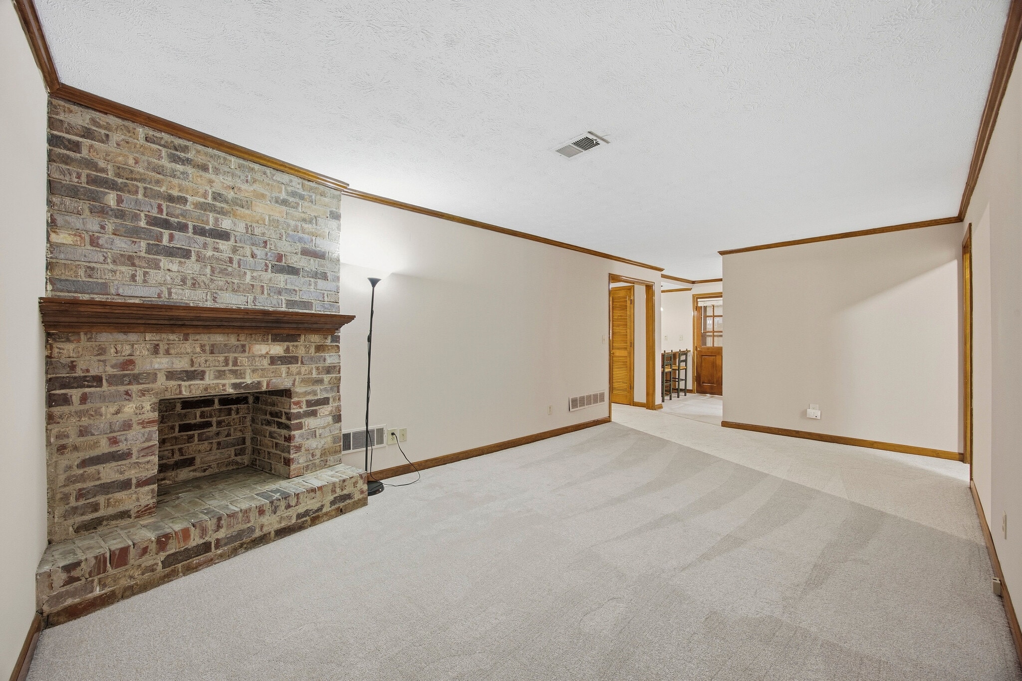 Building Photo - 943 Ferncliff Rd NE