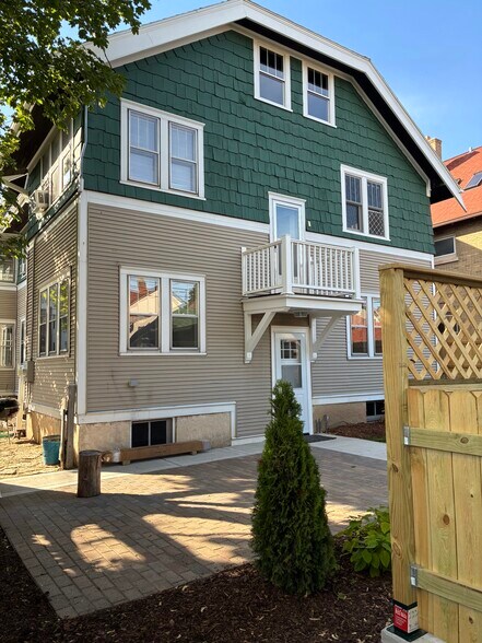 Building Photo - 4012 N Stowell Ave