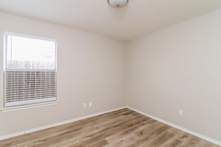 Building Photo - 10529 Towerwood Dr