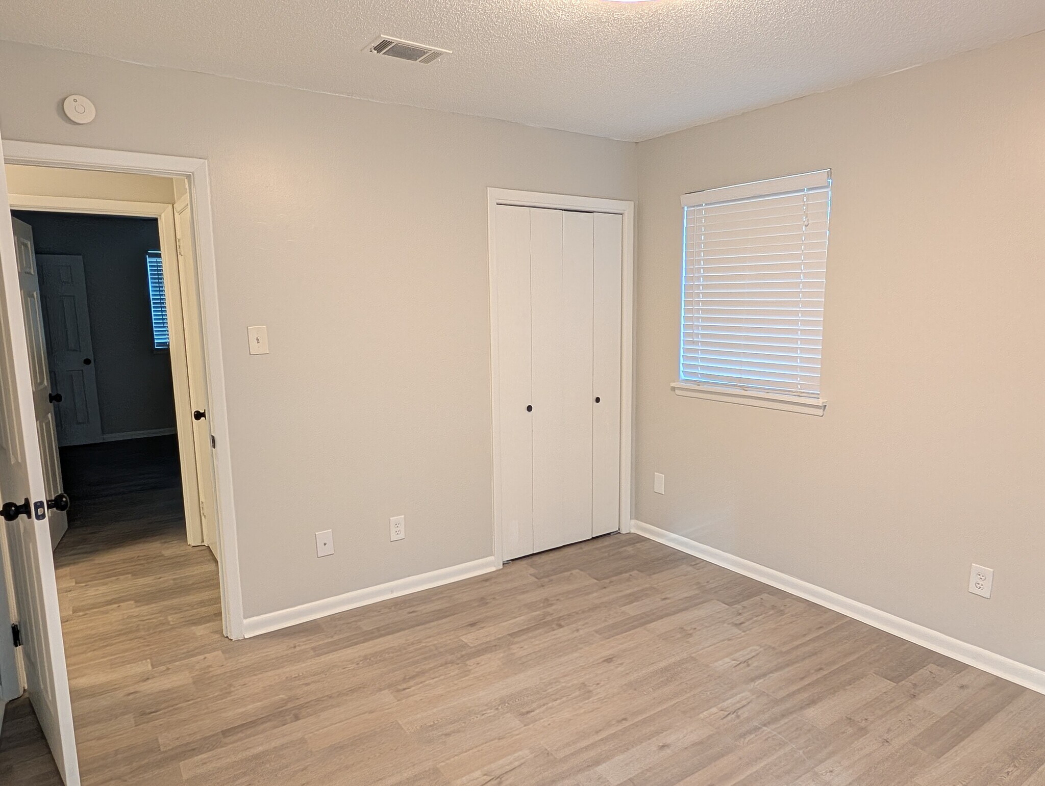 Building Photo - 9508 Labette Dr