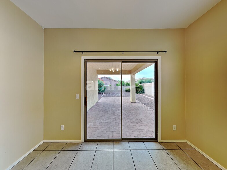 Building Photo - 174 E Corte Rancho Centro