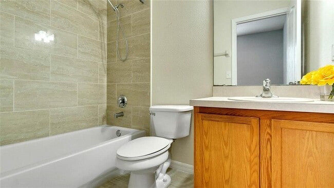 Building Photo - 10624 Savannah Wood Ct