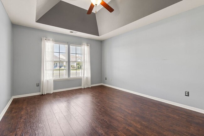 Building Photo - Winslow Home