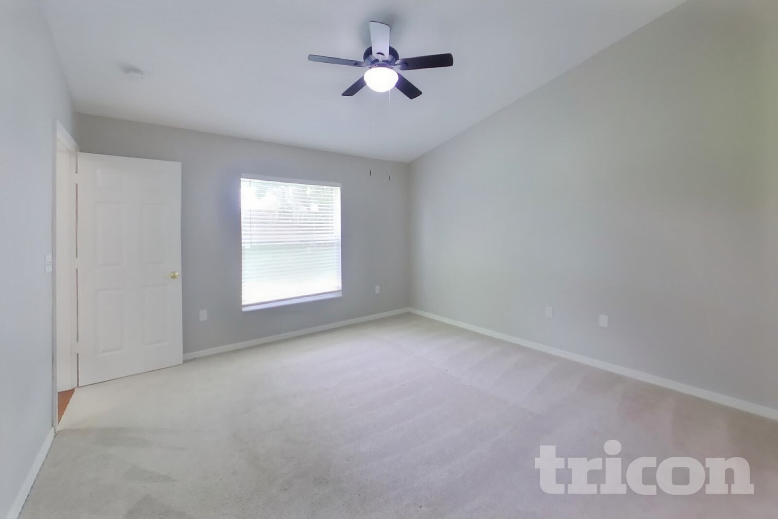 Building Photo - 7833 Manor Dr