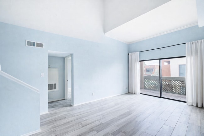 Building Photo - 3500 Hayden Rd