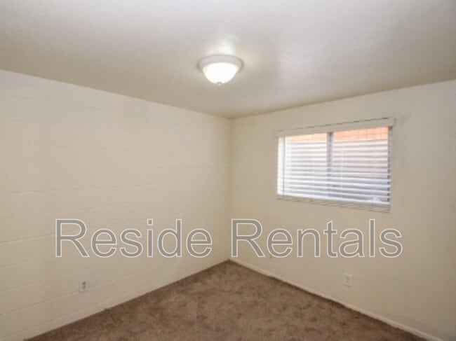 Building Photo - 654 1/2 East 800 North - 4