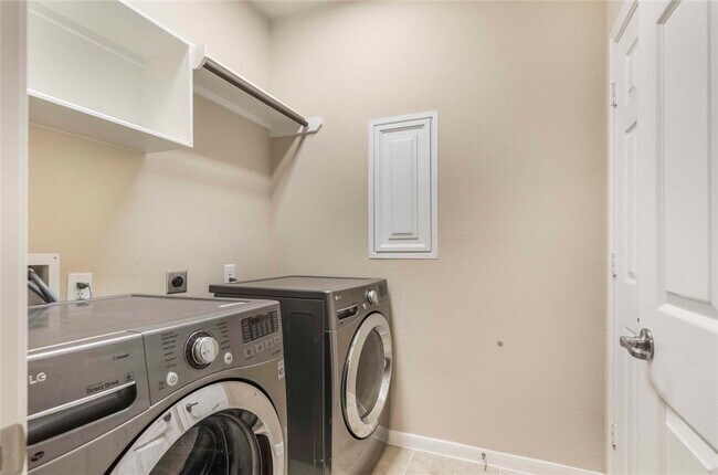 Building Photo - 19 Umbria Ln