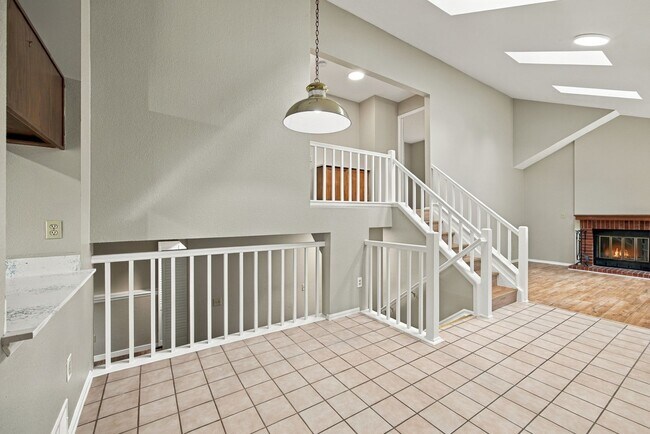 Building Photo - 9333 Cattail Ct