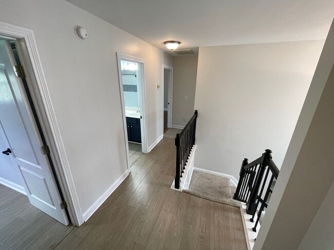 Building Photo - Remarkable East Jefferson Home For Rent