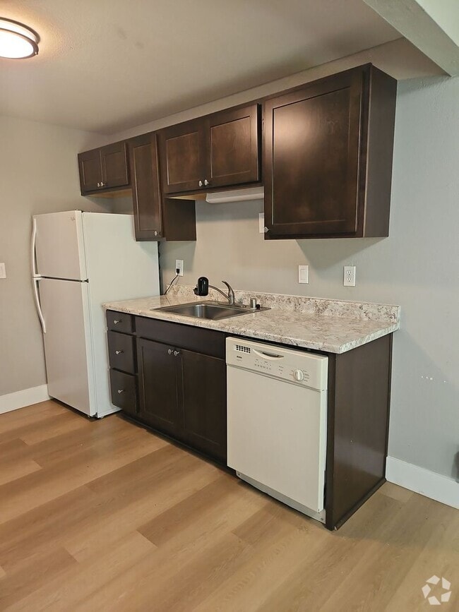 Building Photo - 2bed/1bath unit on S 95th
