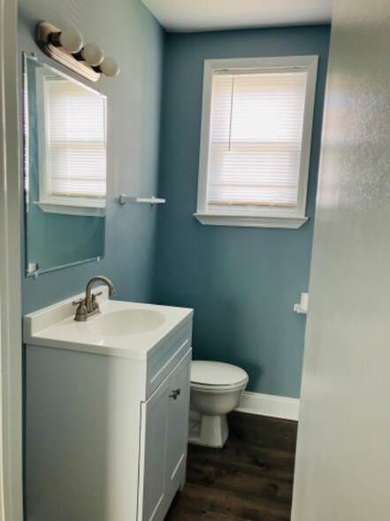 Building Photo - 26 Florence Tollgate Pl