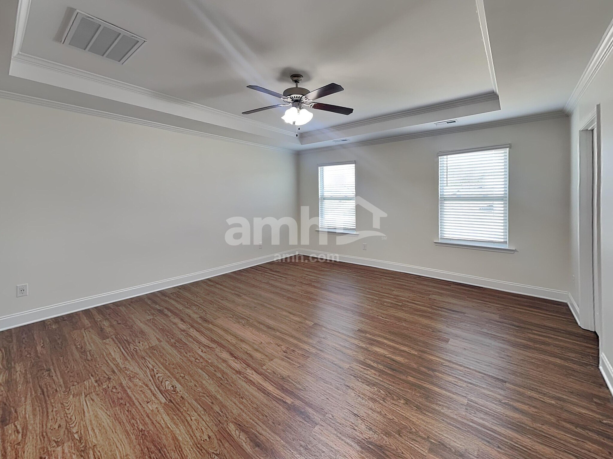 Building Photo - 145 Twin River Dr