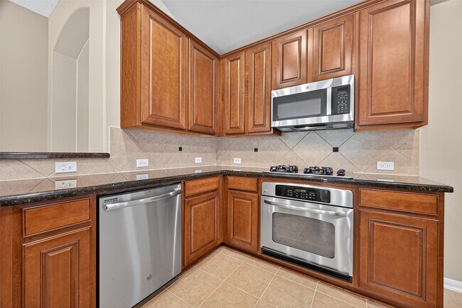 Building Photo - 21511 Venture Park Dr